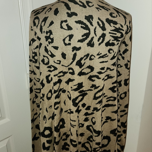 ASHLEY STEWART LEPORARD CARDIGAN !! - Picture 2 of 6